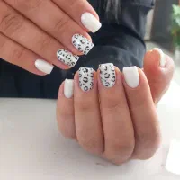 کاشت و لمینت ناخن و آموزش کاشت ناخن