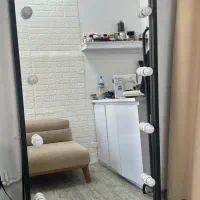 آیینه لامپ دار