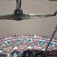 تعدادی لوازم قدیمی برنجی ورق بزنید|کلکسیون اشیاء عتیقه|رفسنجان, |دیوار