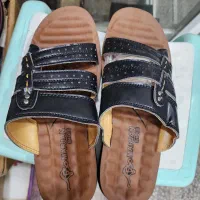 دمپایی فقط حضوری پست