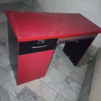 میز کامپیوتر سالم