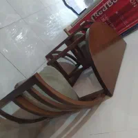 میز نیم گرد|میز و صندلی غذاخوری|نجفآباد, صالح آباد|دیوار