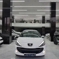 207 اتومات پانا سفید مشکی  تیتانیوم  صفر