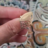 یک قطعه طلا گم شده