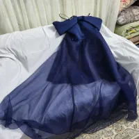 لباس مجلسی|لباس|تهران, قیام|دیوار