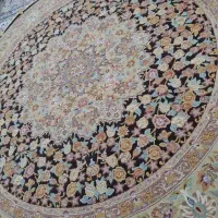 دوعدد فرش گرد تمیز