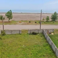 زمین ساحلی بر اول باسند رو ب دریا بی نظیر