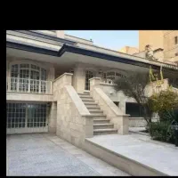 ۶۵۰متر در۳طبقه دوکله مناسب شرکت ها آموزشگاه ها