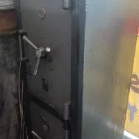 گاوصندوق دست دوم‌ فروشی