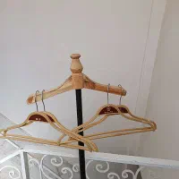 چوبکار، چوب لباسی|بندرخت و رخت‌آویز|قم, بنیاد|دیوار