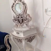 ساعت با میز