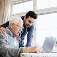 خدمات اختصاصی برای سالمندان