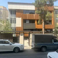 مستغلات ونک‌ ۸۰۰ متر بنا