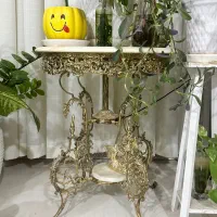 میز خاطره برنجی