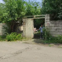 خانه ویلایی با کلی درخت میوه در لیلاکوه