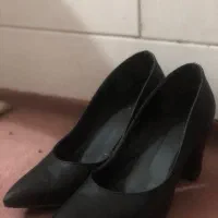 کفش پاشنه دار