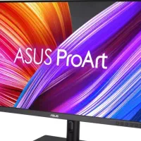 منشی خانم آشنا  به کامپوتر