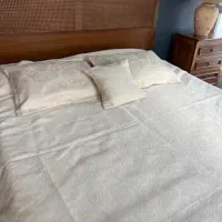 ست روتختی دونفره به همراه روبالشتی و کوسن