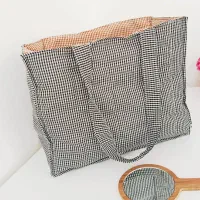 اینو برا پانسیون رفتنت بخر.  توت بگ چند لایه.
