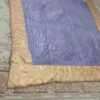 لحاف ۲×۲ و دو عدد تخت خواب و یک عدد موج