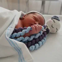 عروسک اختاپوسی یا بند نافی برای آرامش نوزاد