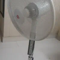 پنکه پارس خزر ایستاده