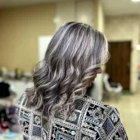 خدمات رنگ و لایت|خدمات آرایشگری و زیبایی|ابهر, |دیوار