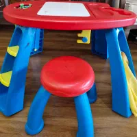 میز و صندلی کرایولا