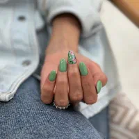 کاشت و ترمیم ناخن جوادیه|خدمات آرایشگری و زیبایی|تهران, جوادیه|دیوار