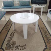 نیمکت چوبی ومیز وسط|صندلی و نیمکت|واجارگاه, |دیوار