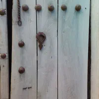 در چوبی قدیمی|کلکسیون اشیاء عتیقه|تاکستان, |دیوار