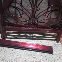 تخت خواب یک نفره فلزی تمیز
