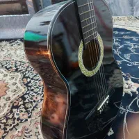 یک گیتار سالم بدون خط خش قیمت 4100000