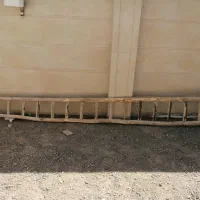 نردبان چوبی
