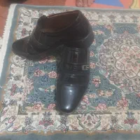 کفش ورنی