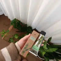 کرم مرطوب کننده و خوشبو کننده رزماری