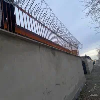 اجرا و نصب سیم خاردار شاخ گوزنی توری فنس|مصالح و تجهیزات ساختمان|کرج, کمال‌شهر|دیوار
