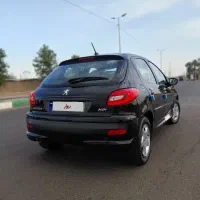 207 پانا پلاس، درحد