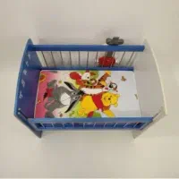 تخت کودک و نوزاد تمیز و مرتب