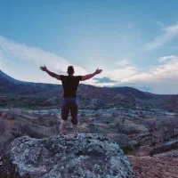 مربی صخره نوردی و کوهنوردی