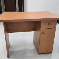 میز تحریر و کار ساده با کشو و کمد