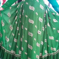 تعویض لباس محلی