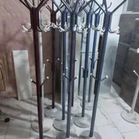 چوب لباسی فلزی|بندرخت و رخت‌آویز|اصفهان, ناصرخسرو|دیوار