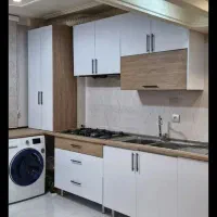 اجرای  تی‌وی وال سقف کاذب قرنیز و برچسب کابینت