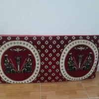 سه عدد پشتی