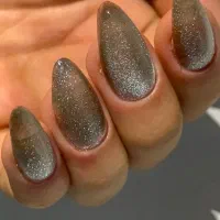 کاشت ناخن شاندیز