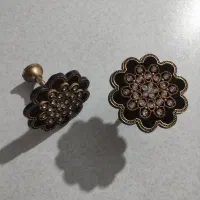 یک جفت گل میخ و پرده گیر نو