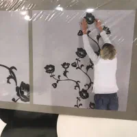 دکوراسیون دیواری با طرح گل  خود چسب در دو‌طرح IKEA