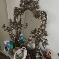 آینه و شمعدان برنجی