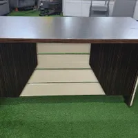 میز مدیریت و صندلی